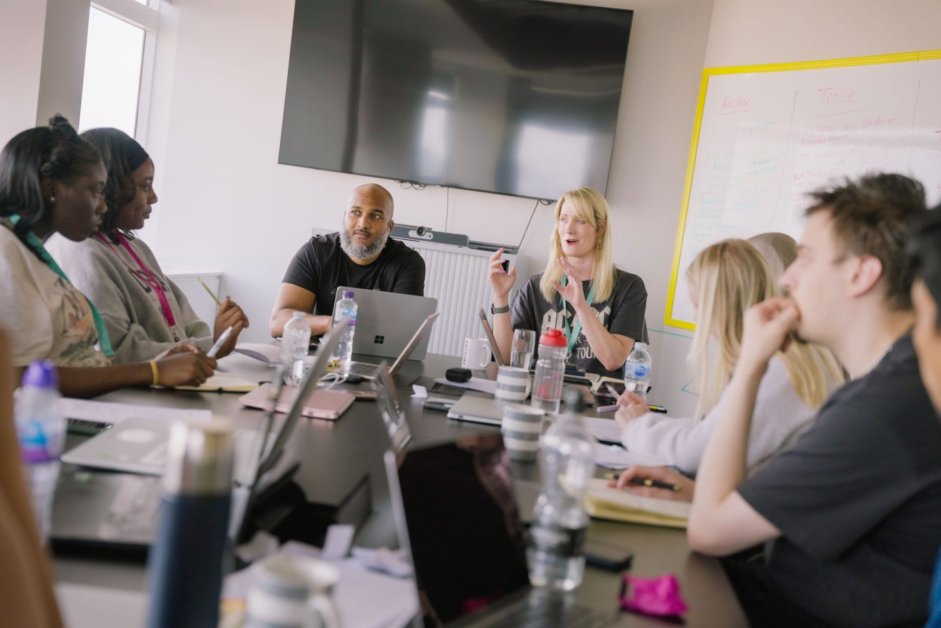 Fran Nolan running a hands-on marketing workshop with a team